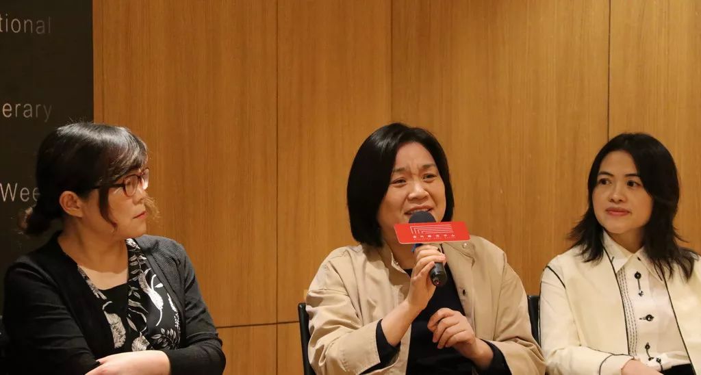 著名作家薛舒,梁鸿,吕约(从左至右)来自北京的青年作家石一枫希望,这