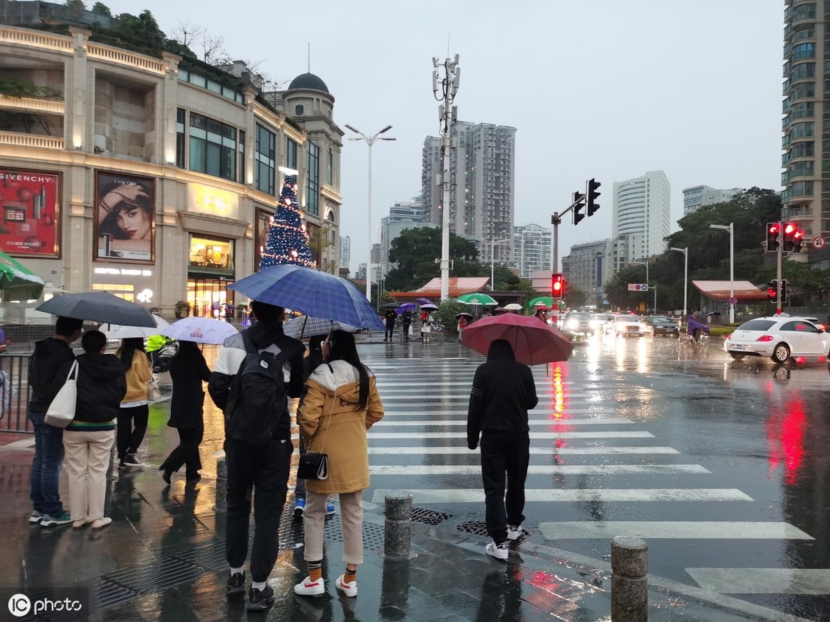 在连续干旱90天后,厦门终于下雨了!