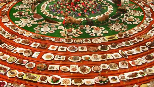 我认为:宫廷御膳的美味程度,与国家的综合国力是息息相关的.