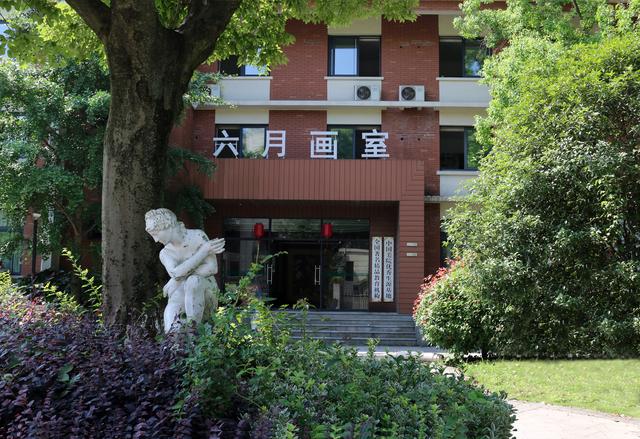 杭州画室丨透过现状看本质他坚持要做有温度的教育