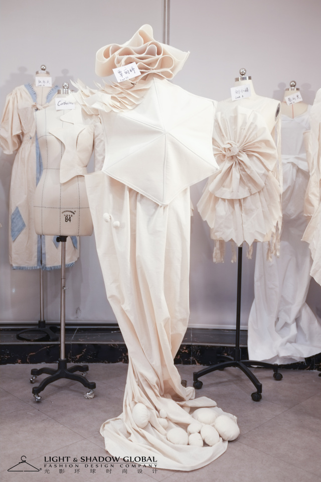 光影环球师生立裁展第四届白坯布立裁创作展