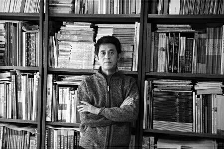 邀请展画家孙虎城作品黎美根浙江台州人,曾从事民间木雕工作,开办工艺