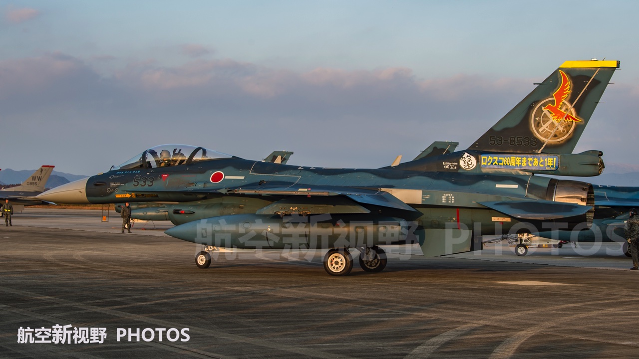 原创三菱重工f-2战斗机,载油量相当于146辆b级车,给军舰提个醒