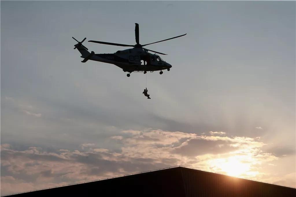 全国警航专家汇聚台州看空中战警炫技