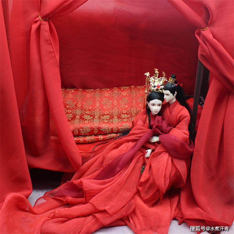 据《周礼》记载"令男三十而娶,女二十而嫁