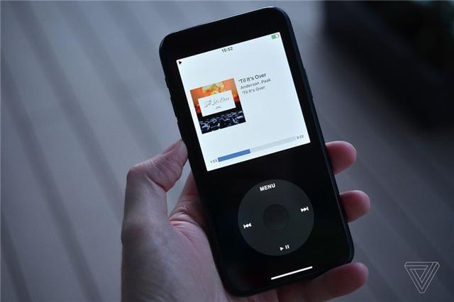 打着苹果ipod classic的情怀,再利用apple music来听歌并进行额外收费