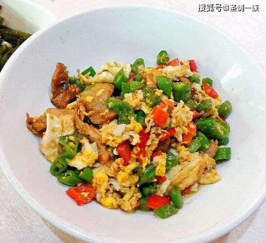 菜品介绍 "一碗香"也叫"一碗菜","湖南土菜",别名"口口吃肉"是湖南