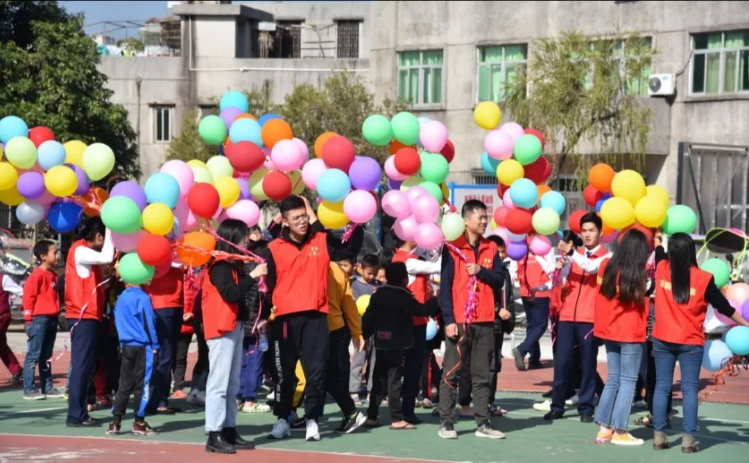 留守不孤单关怀在身边