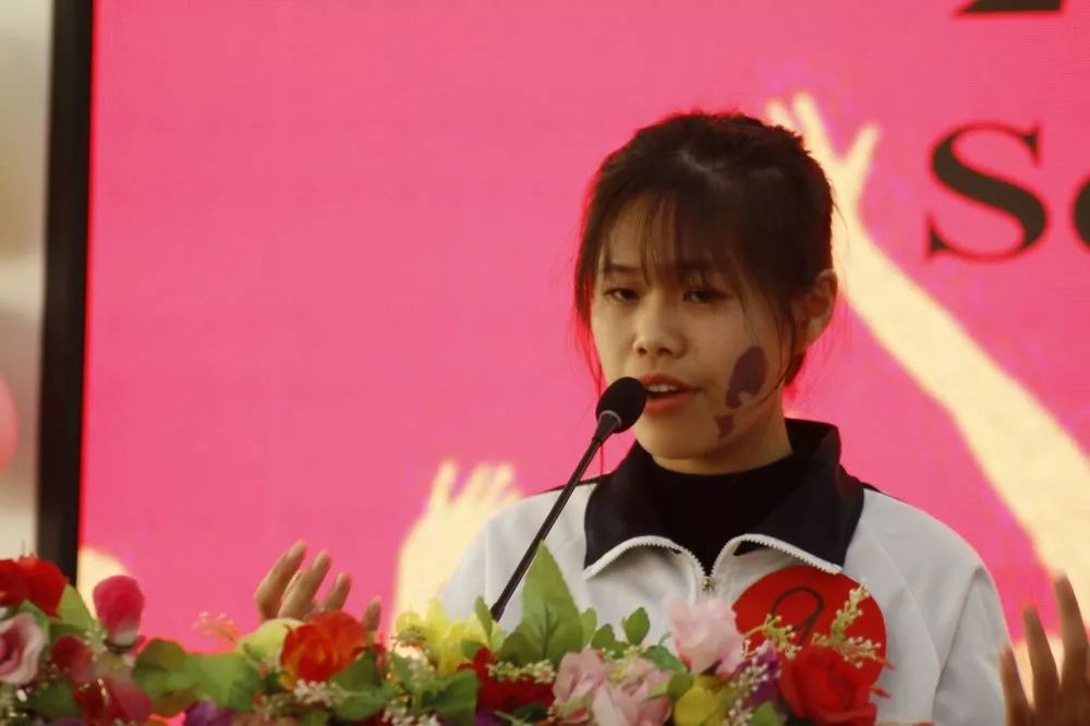 惠来二中第13届英语演讲比赛你参加了吗