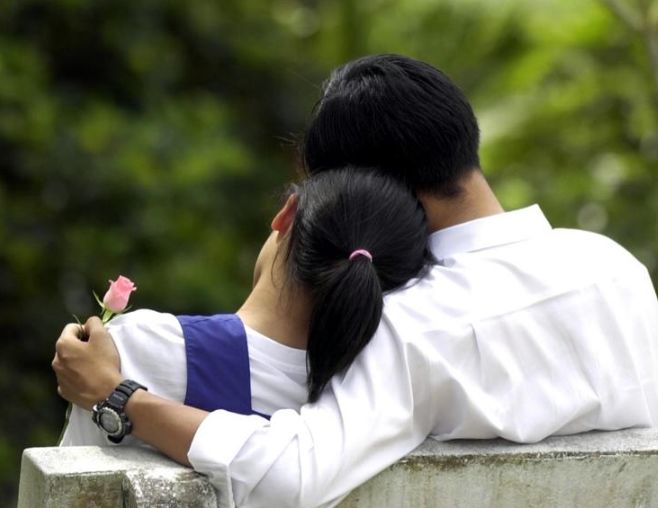 最新进展!上海财大教授在车内猥亵女学生,微信