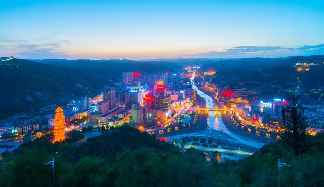 加强队伍建设,优化人员结构,决定为延安市黄龙县部分事业单位公开招聘