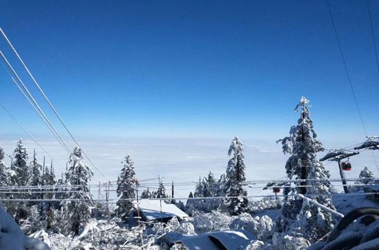 二日遊瓦屋山冬日耍雪最美桌山約不約