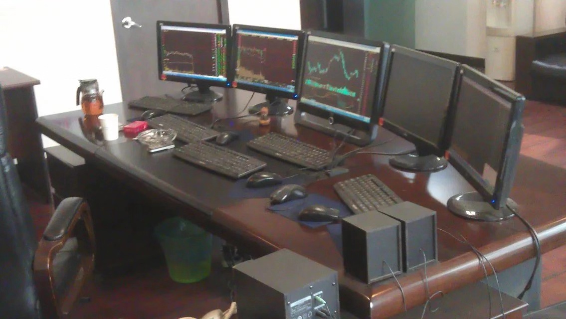 走进期货大佬李德林的操盘办公室好奇不好奇