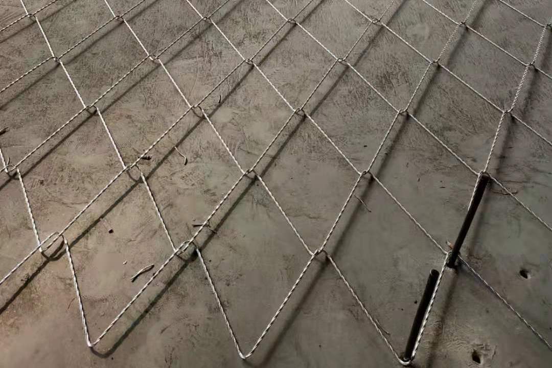 高级绞索网@边坡防护高级绞索网用途!
