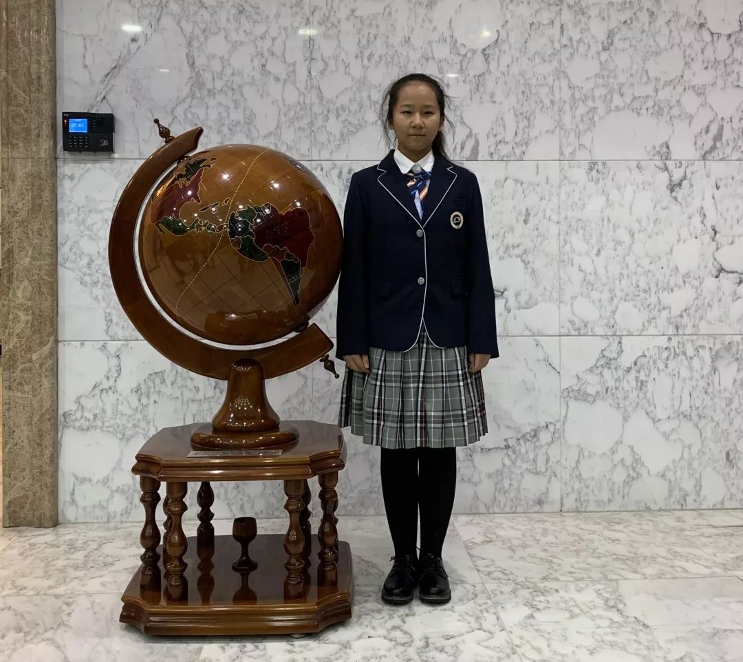 演讲人:李舒然03/时光飞逝,你我皆经蜕变刘馨蔓02/团结一心,其利断金