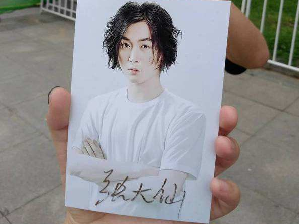 接着说说张大仙,张大仙在直播路上也并非一帆风水