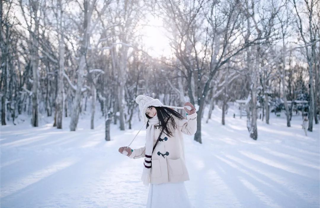 唯美雪景女生伤感图片