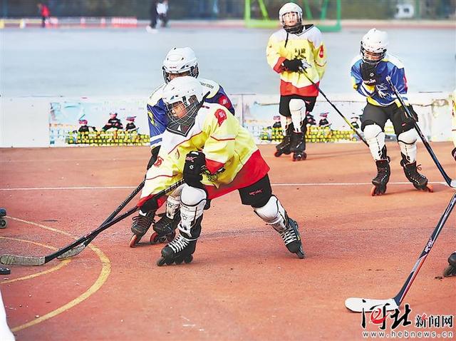 石家庄第四十四中学举行首届冰雪运动会青少年体验日(图1)