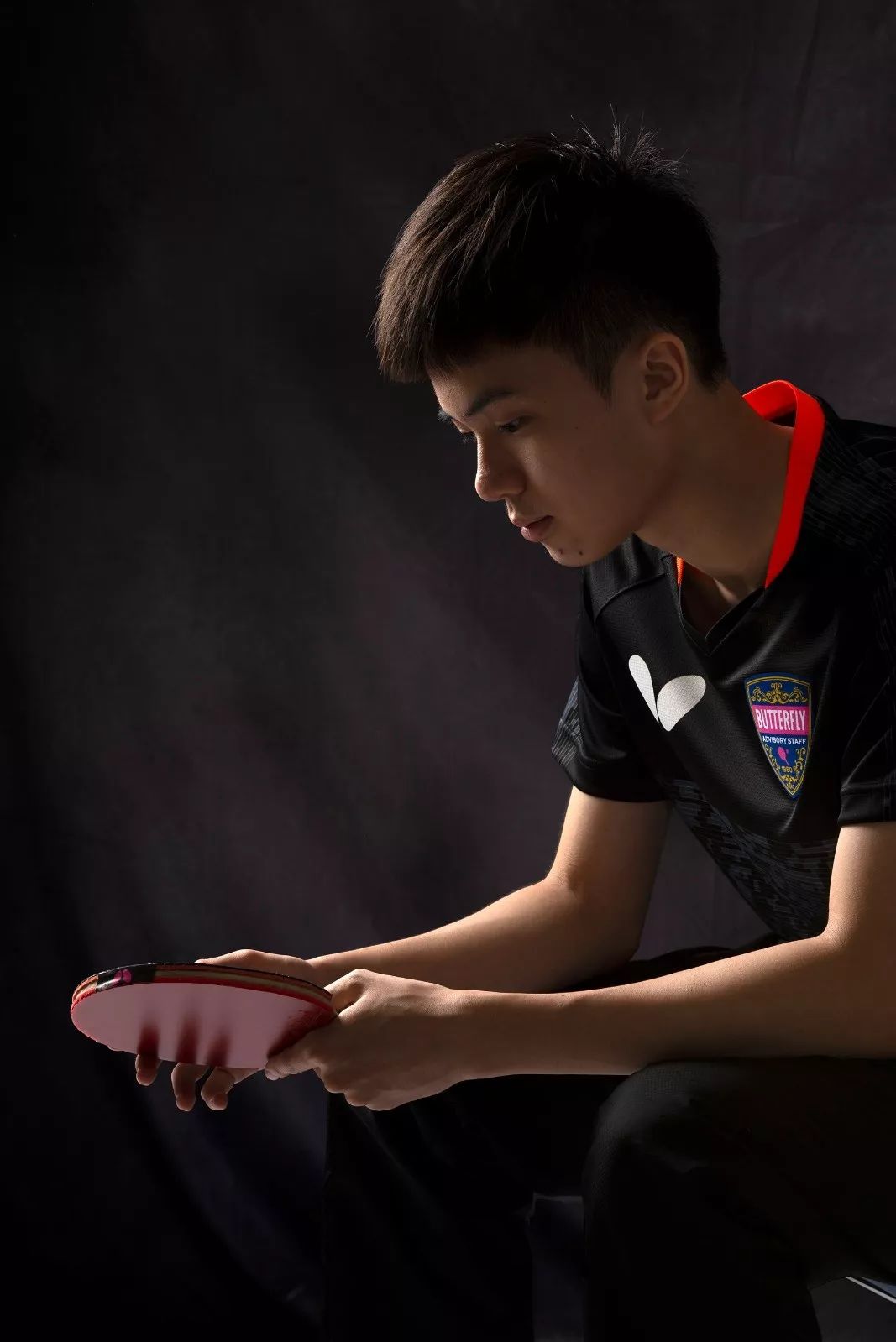 瞬息万变中国台北林昀儒4种发球学习了