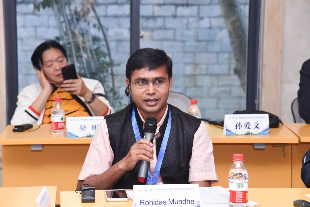 刘瑞旗董事长出席首届落笔峰全球城市文明与城市创新论坛