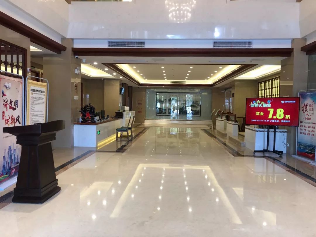 吃货推荐万家灯火大酒店(码头街店)定于12月18日试营业,以溧帮菜为主