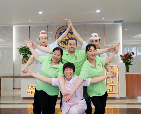 认知障碍症知识讲座从日本归来的介护专家姚慧老师为长者讲解认知障碍