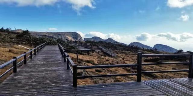 少无适俗韵性本爱丘山轿子雪山风景