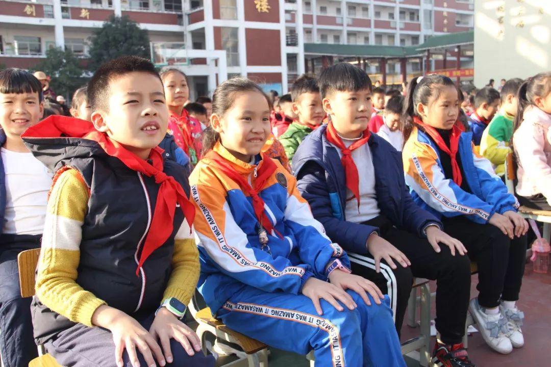 给我一个舞台还你一片精彩2019年拉堡小学校园文化艺术节暨尚美体验