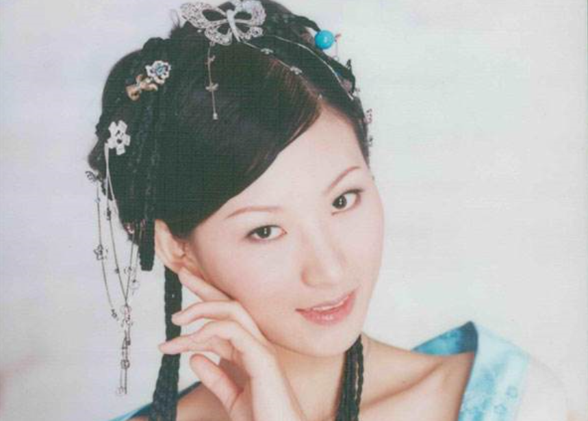 在丁朝曾经有一位大臣之女名叫杨云娥,她是一个长