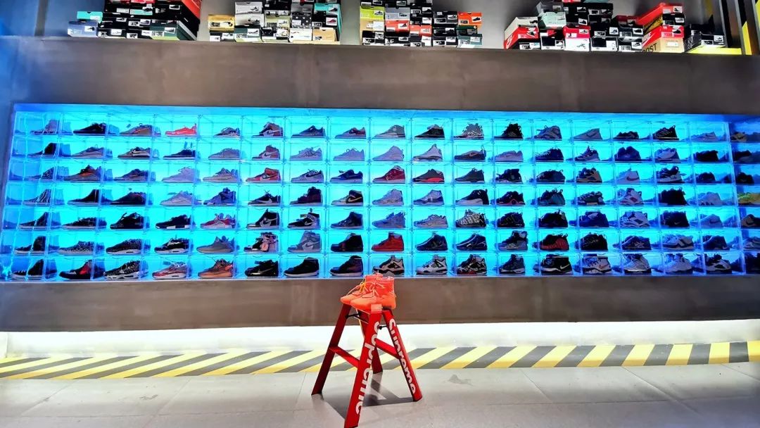 球鞋多鞋盒却太少?别担心,我们送你一面鞋盒墙 | k-surprise