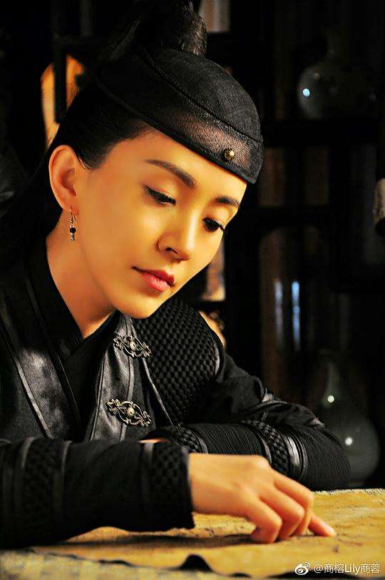 草根神探铁飞花才貌双绝奇女子