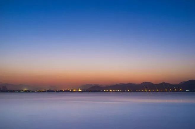 《红豆》2019.10/11:【诗歌部落】谈谈我们的露珠(组诗)| 安乔子