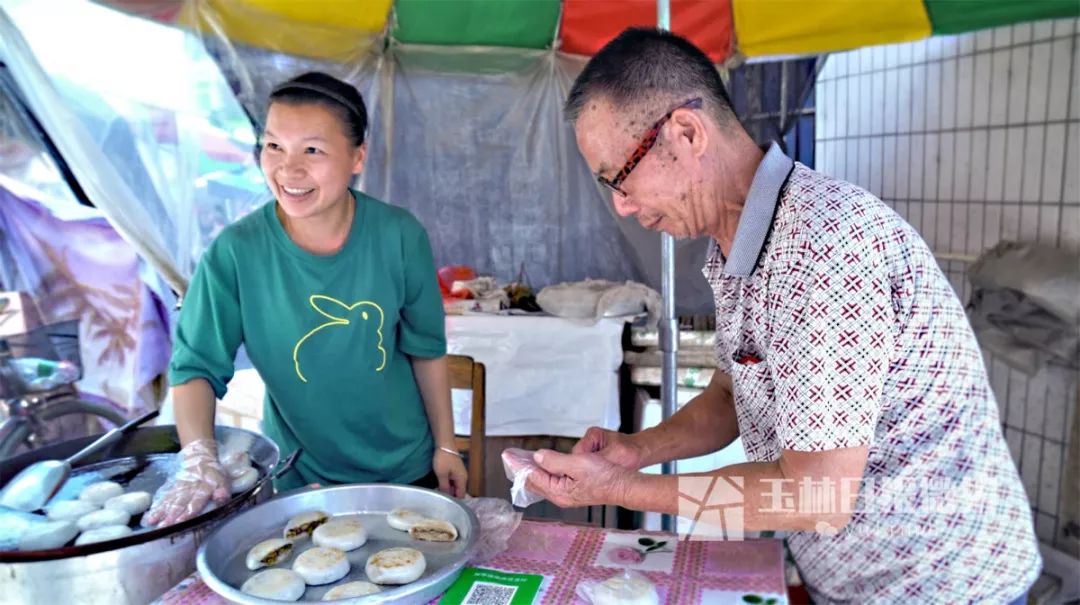 容縣鄉下有一種叫做白助的美食被寵溺了幾十年