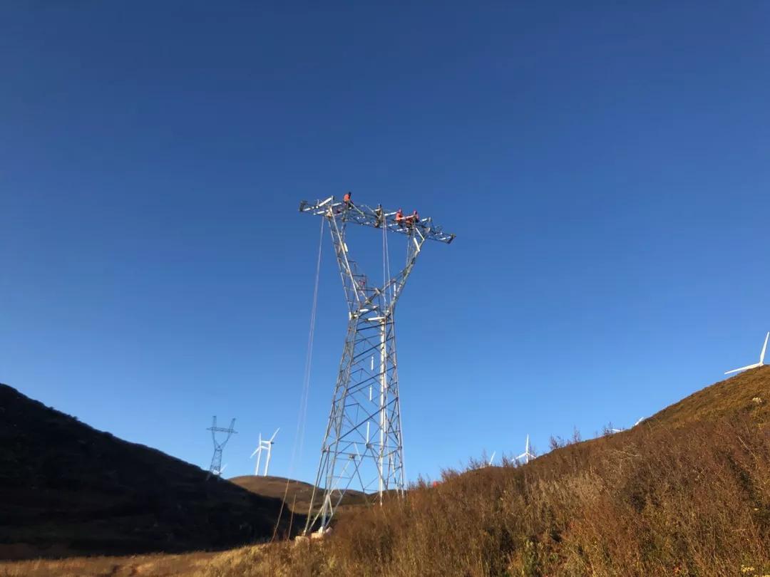 威宁县迤那双营光伏电站35kv输出线路全线贯通
