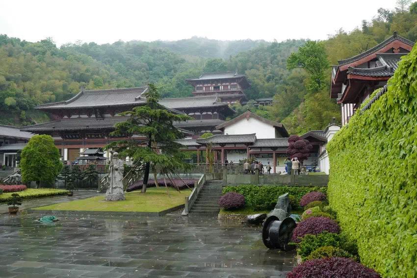 圖/龔國榮圖/黃友平九龍湖風景區位置:寧波市鎮海城區西北河頭鄉境內