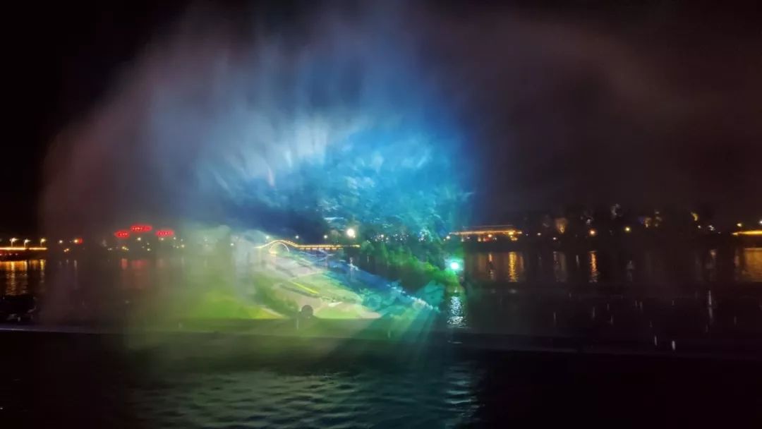 重磅美爆了天台始丰湖音乐喷泉完整视频震撼来袭