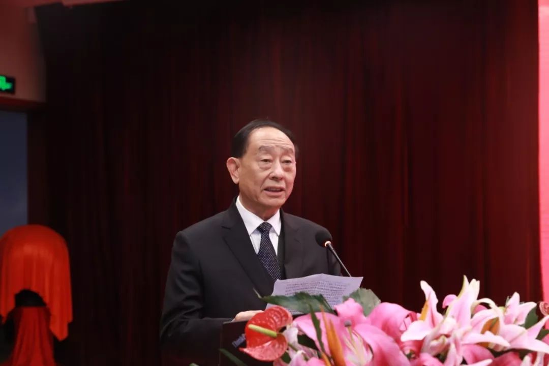 领导和国医大师向为《明医讲习堂》的讲师——许敬生教授,李郑生教授