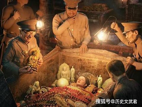 孙殿英盗慈禧之墓,大家都知道,而且很多被盗出来的宝贝都让孙殿英处理