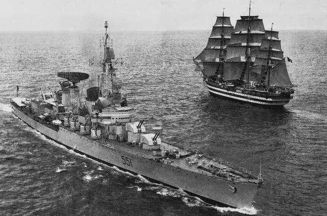 413 加里波第】世界上唯一的弹道导弹巡洋舰,意大利海军"加里波第"号