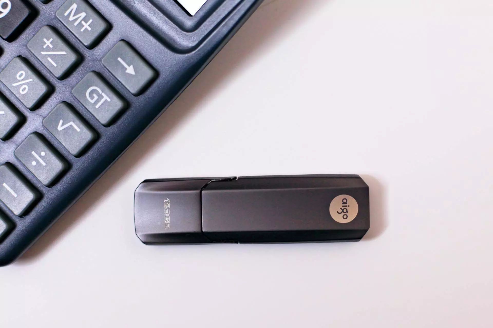 货真价实——aigo高速固态u盘