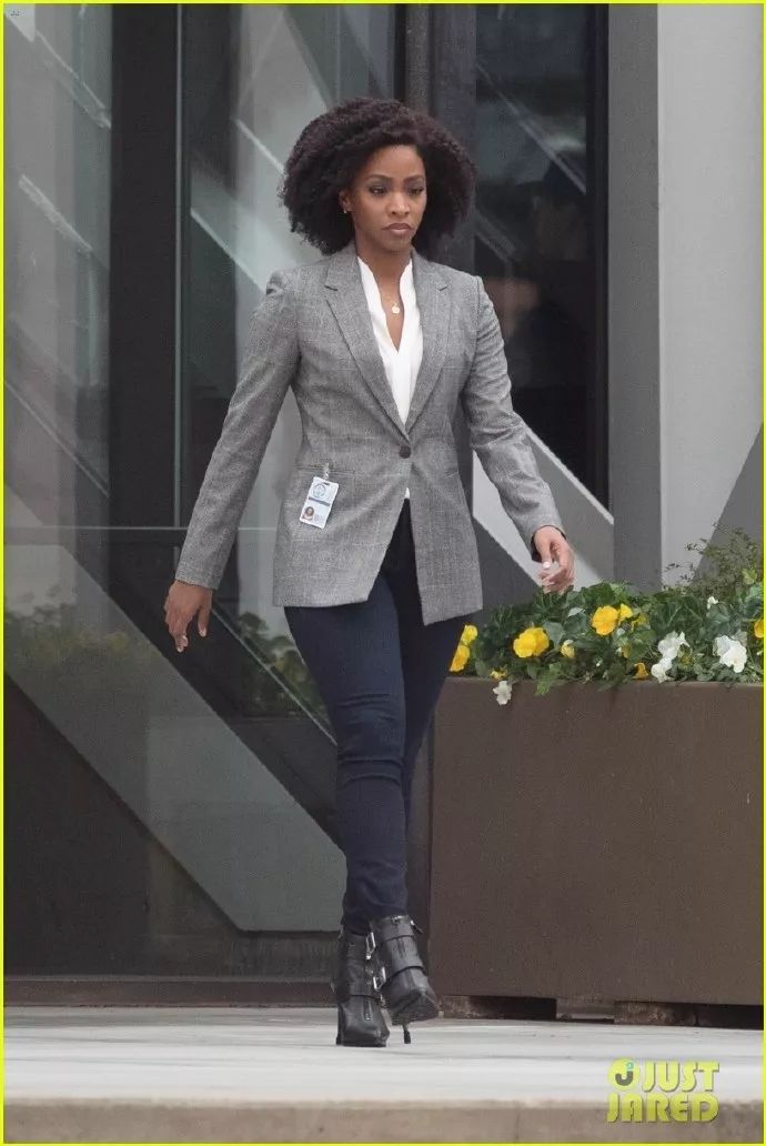 比惊奇队长还强的「银河系第一女英雄」上线_莫妮卡·兰博