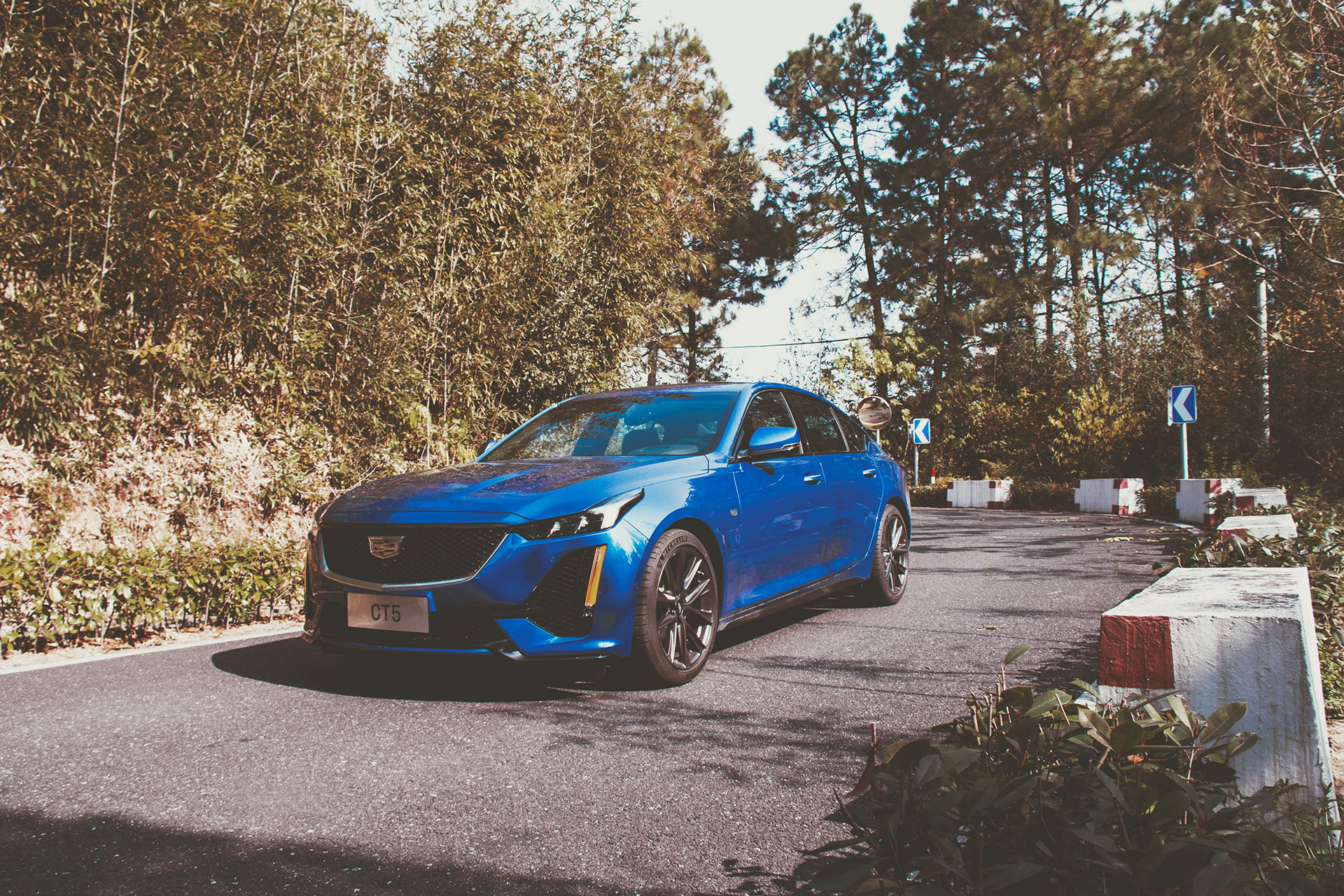 对运动肉眼可见的追求丨试驾凯迪拉克ct5