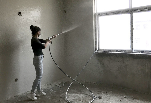 很多人会觉得腻子喷涂机只是用来喷腻子而已,价格怎么会那么高,为什么