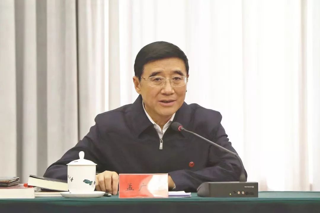 作者孟广顺介绍巜高铁作证》创作体会《高铁作证》作者孟广顺是中国