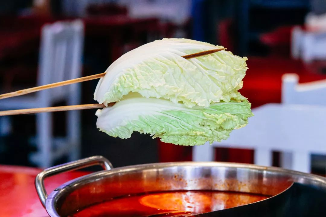 武汉超"壕"【两大一小】自助串串,连锅底都免费!