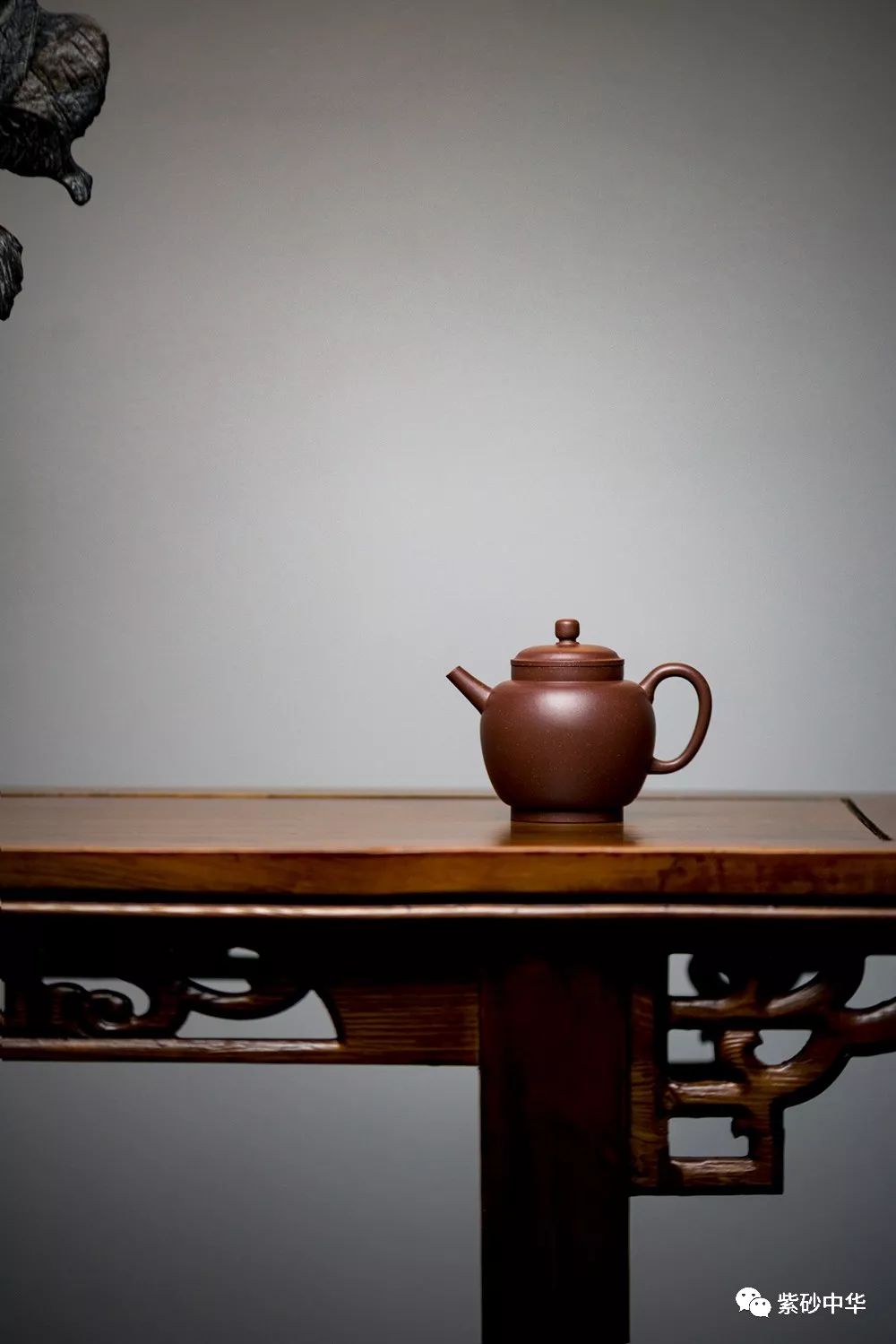 夏磊【逐砂】汲直宫灯.式度俊雅,体态昂然