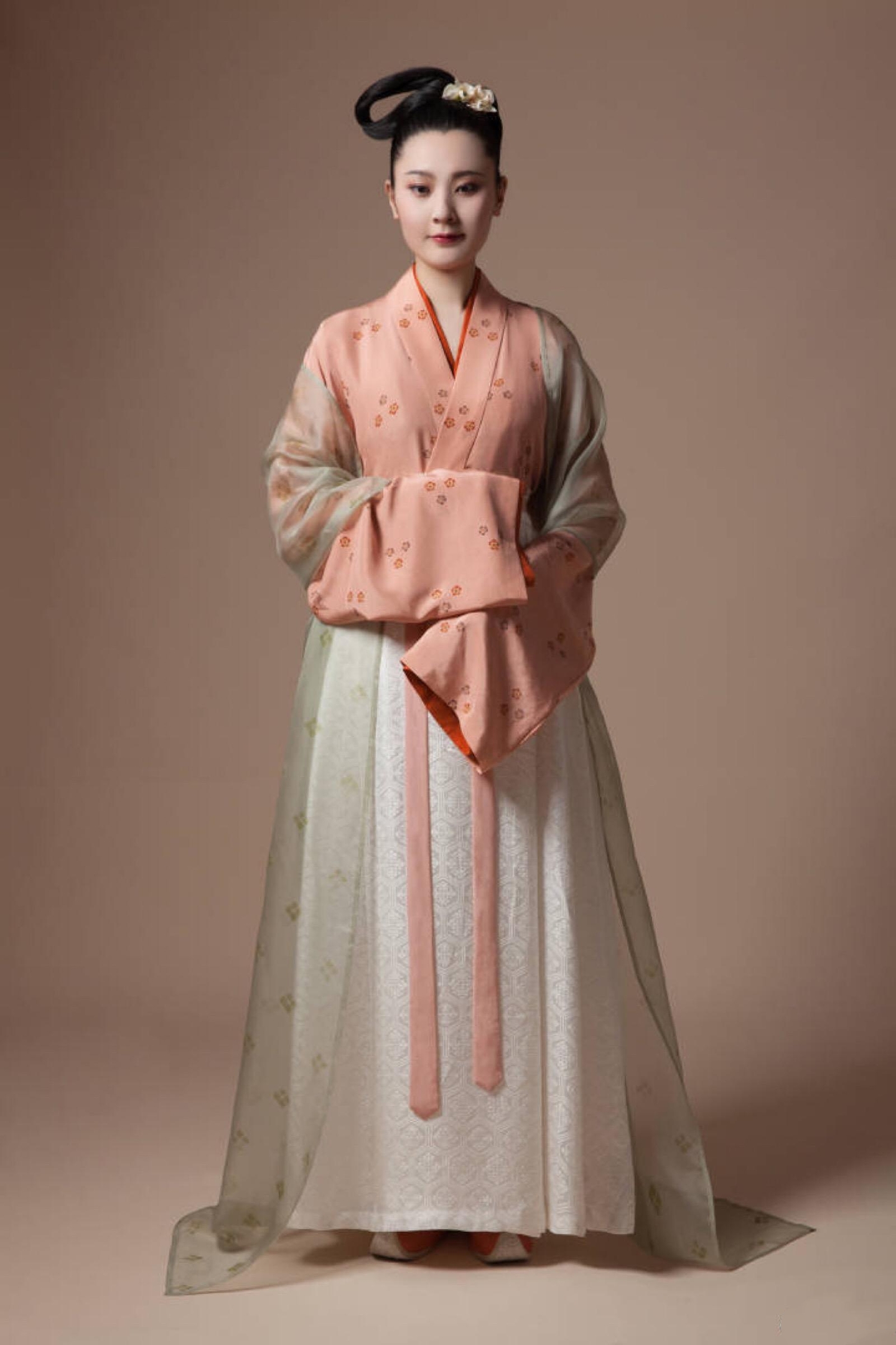 曲裾裙,襦裙,褙子,马面裙,披风……各朝