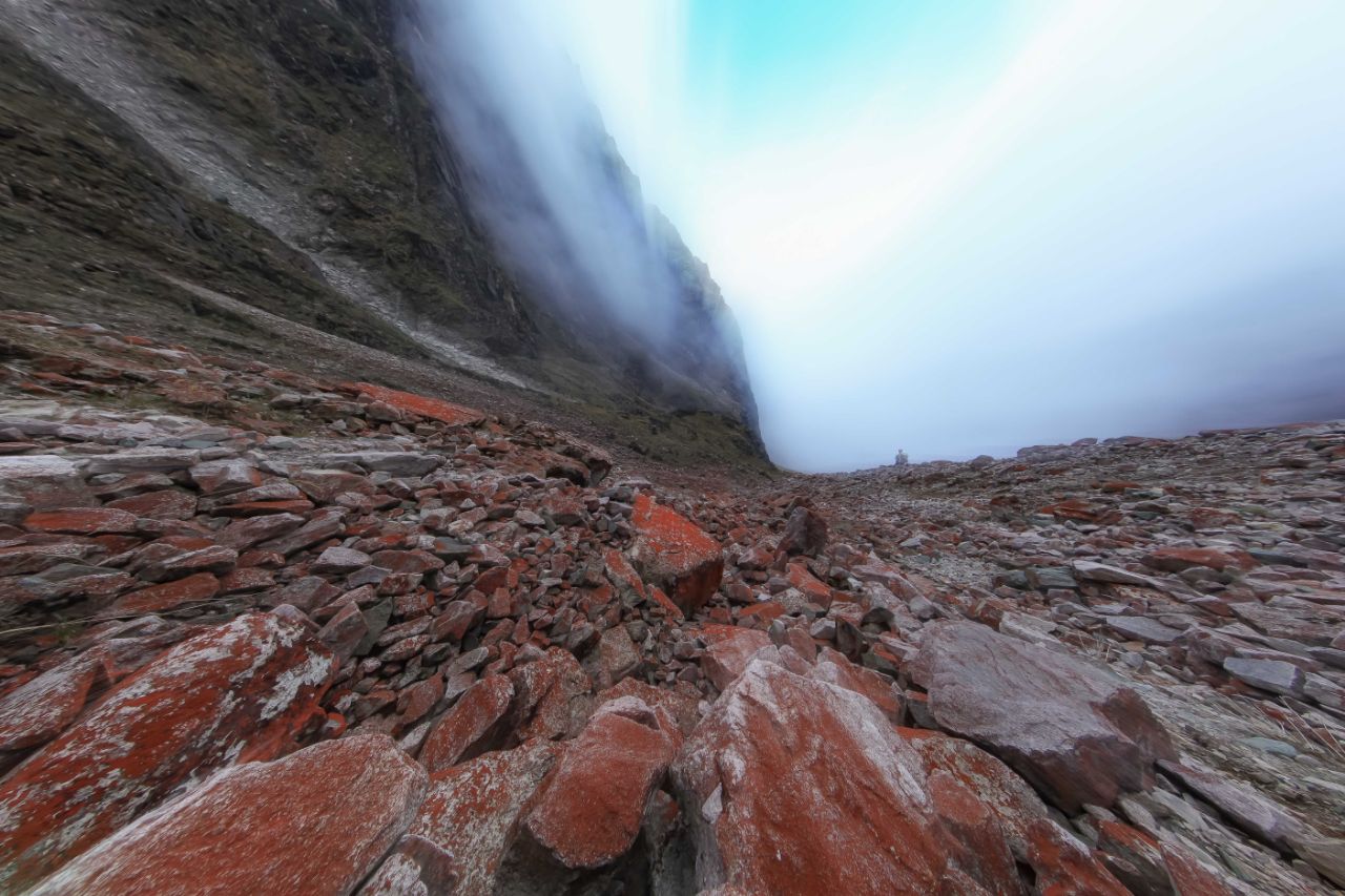 原创登顶回撤人生第一次遭遇销魂的大自然滑梯高山流石滩给跪了