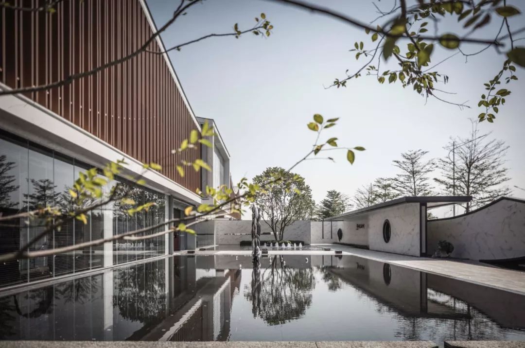 追忆岭南,演绎城市东方礼序丨保利·和悦湖畔_建筑