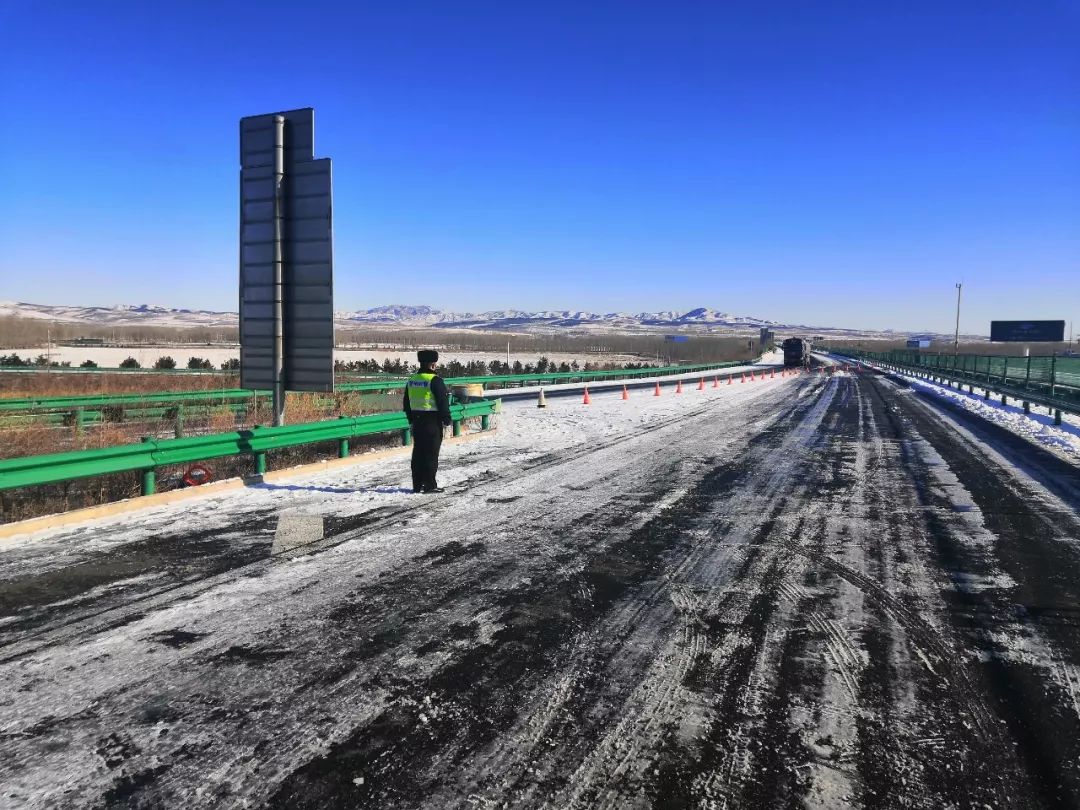 丹锡高速502km - 564km) ;赤峰东收费站,三道井收费站(g4515赤绥高